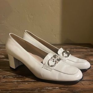 Salvatore Ferragamo white loafer heel size 5